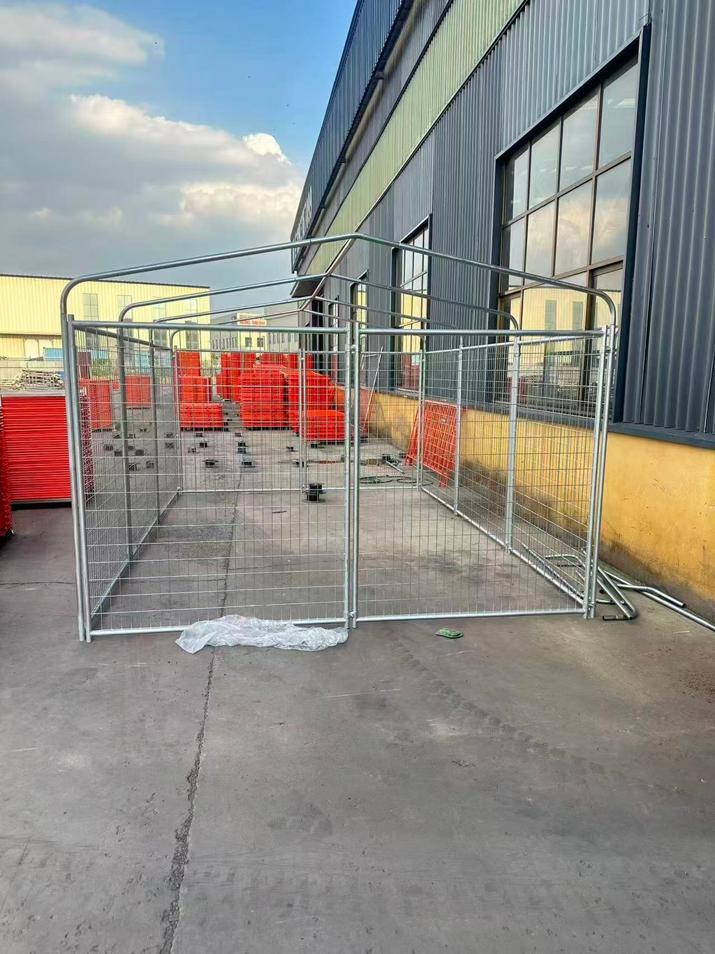 Heavy-Duty Galvanised Dog Enclosure With Roof Structure – 4.5m x 3m | Adelaide