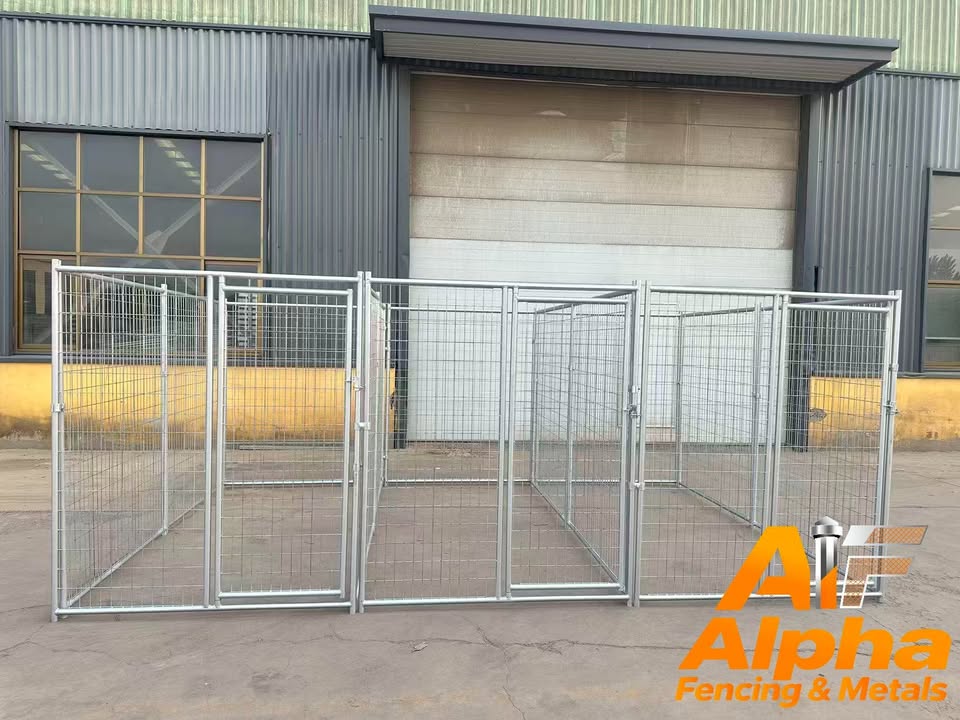 3 Bays 3mX4.5m Heavy‐Duty Galvanised Dog Enclosure