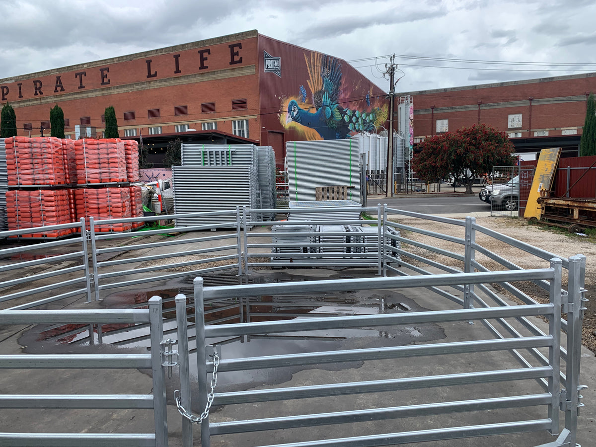 Round Sheep Yard – 7 Panels & 1 Gate | Galvanised Sheep Yard & Sheep Panels Adelaide