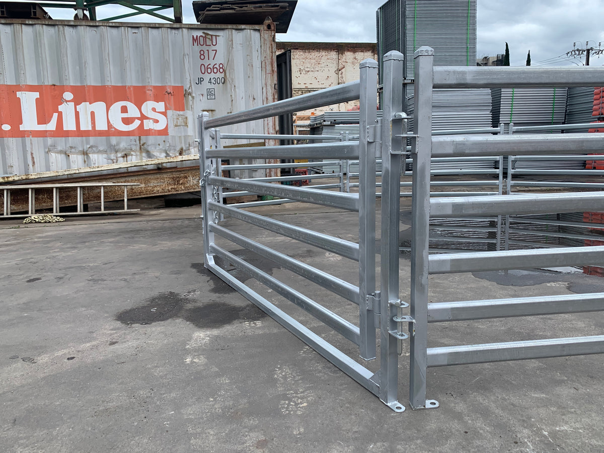 Round Sheep Yard – 7 Panels & 1 Gate | Galvanised Sheep Yard & Sheep Panels Adelaide