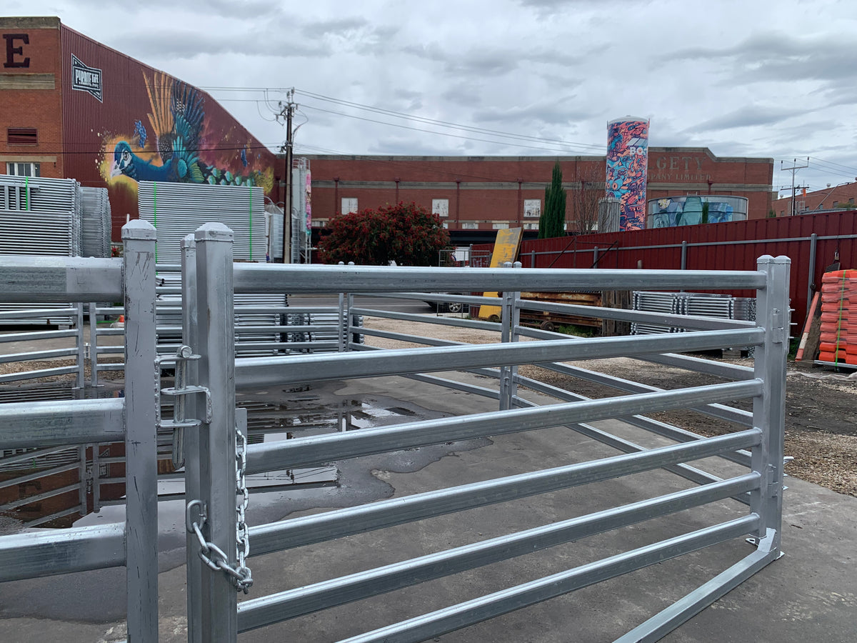 Round Sheep Yard – 7 Panels & 1 Gate | Galvanised Sheep Yard & Sheep Panels Adelaide